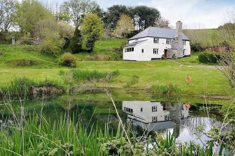 3 bedroom accommodation in Huckham, near Dulverton