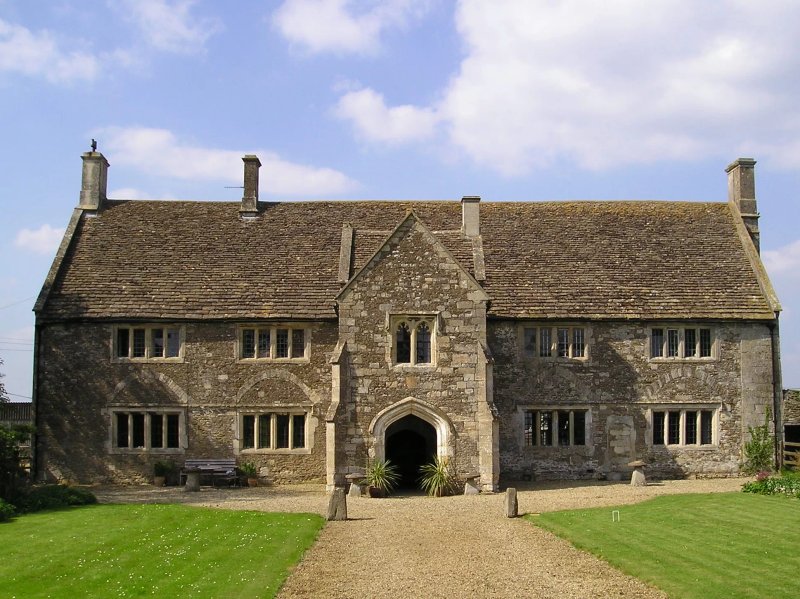 Seymours Court