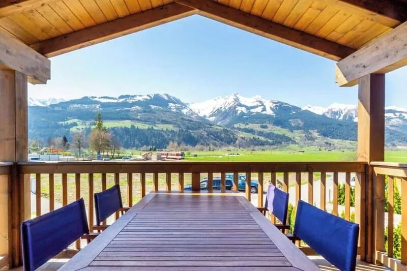 Nice lodge in ski area Piesendorf with a sauna