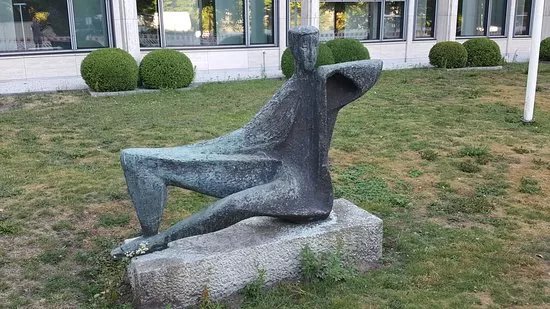 Skulptur "Der Wachter"