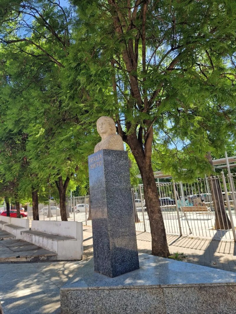 Statue Of Ofelia Nieto
