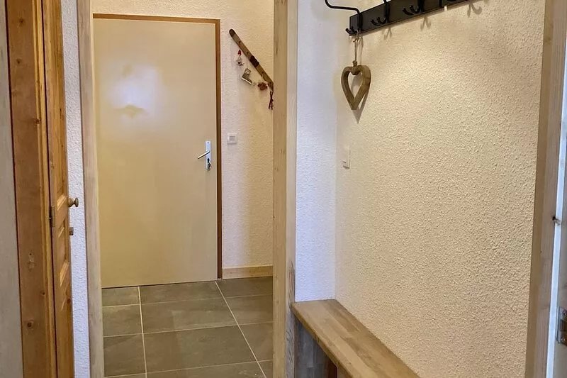 SKI IN/OUT, 20M FROM SKI LIFT,6 BED,4 BATH, SAUNA, FREE FIBRE WIFI,MOUNTAIN