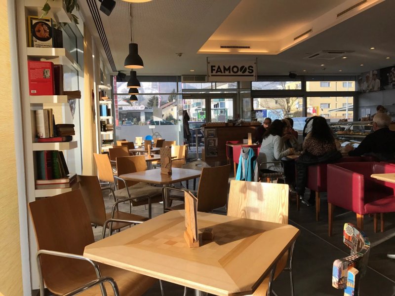 Cafe Konditorei faMoos