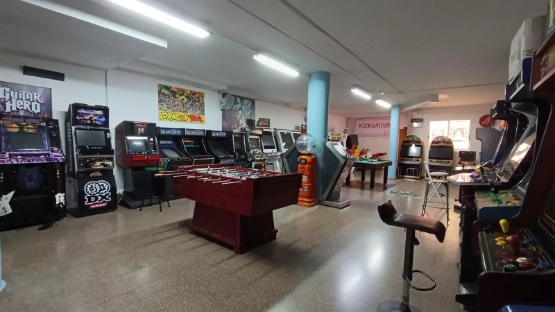 Retro Arcade Elx Park