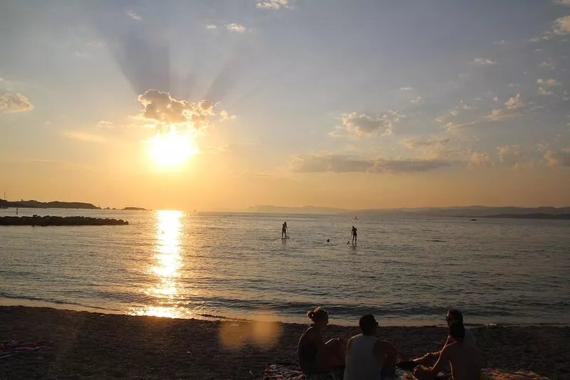 Villa 100 metres from Port du Brusc, the beach and shops