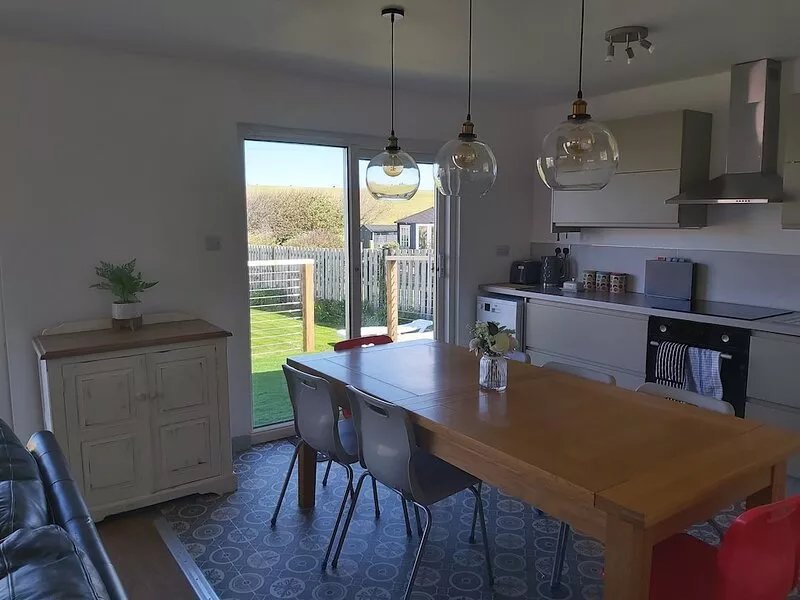 The Surf House modern bungalow  a stones throw from Widemouth Bay Beach, Bude