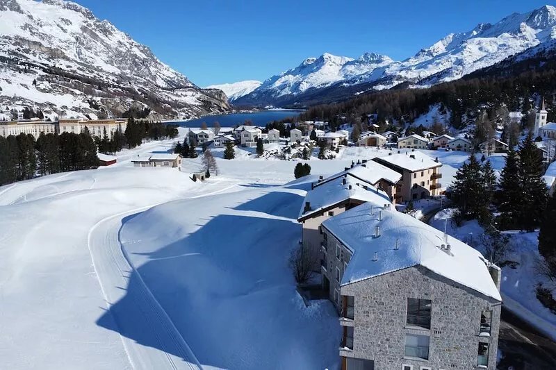 Tasteful and luxurious apartment in the heart of the quiet Maloja