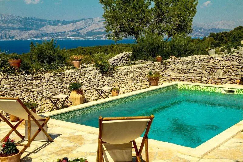 Tuscany-Styled Villa with Superb View of Adriatic and Private Swimming Pool