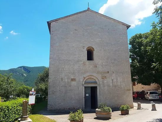 Abbazia San Vincenzo al Furlo