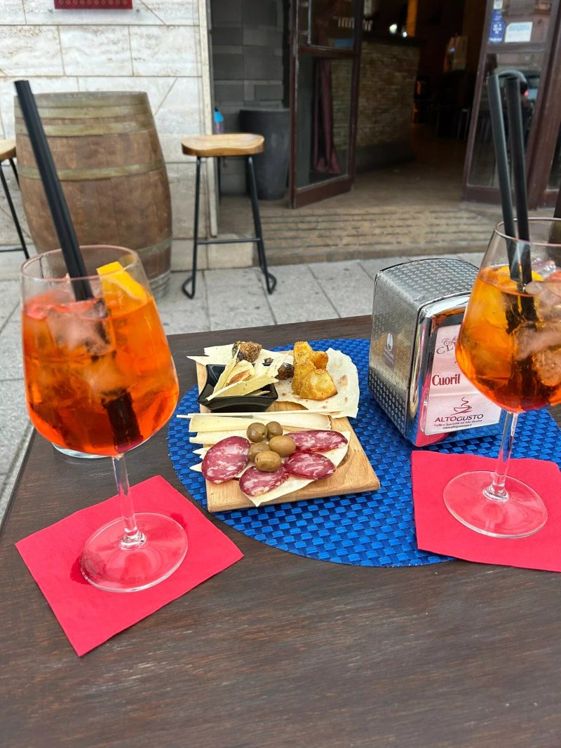New Cafe le Carre