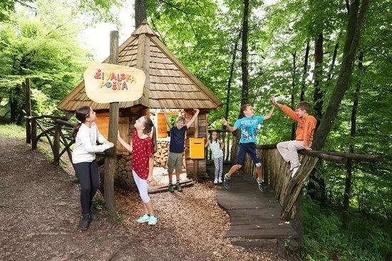 Dormouse Adventure Park (Polhov dozivljajski park)