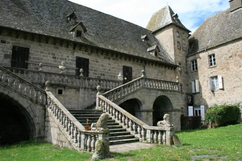 Chateau De Cropieres