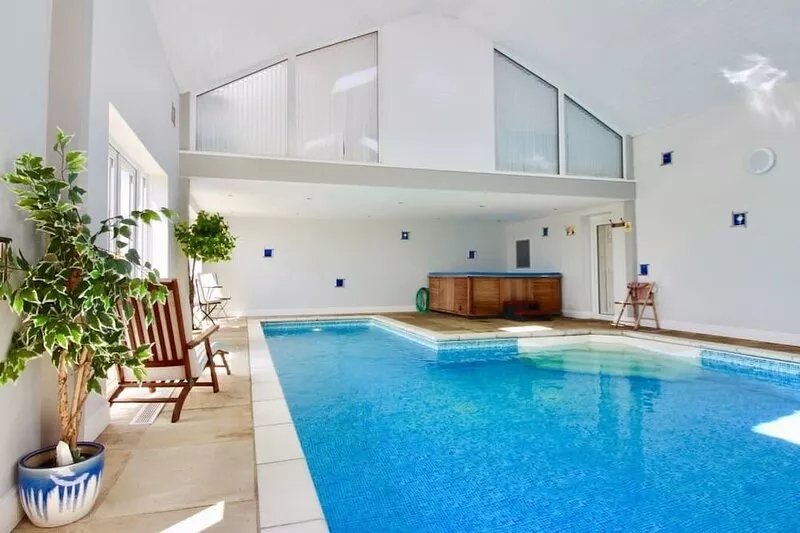 Luxury barn with privateheated indoor pool & hot tub close to Durham City