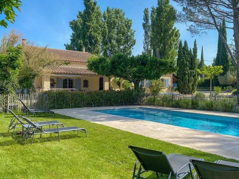 Perfect families, Fenced heated pool, Huge garden, 15 p.