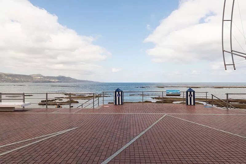 HomeForGuest New and Cozy Apartment by Las Canteras