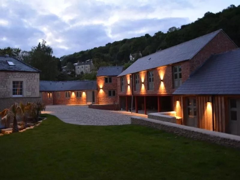 (106)Beautiful Stable Cottage in Landmark Grade II Listed Georgian House -