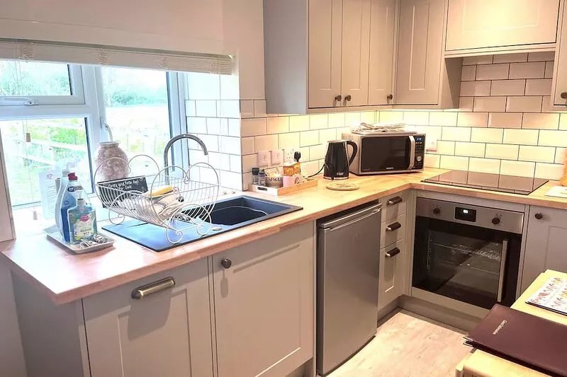Farm End Cottage - sleeps 2 guests  in 1 bedroom