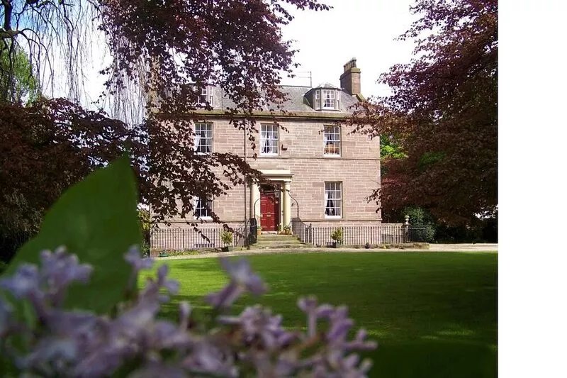 Mall House Apartment.  Short term Let License Number AN-01086-F