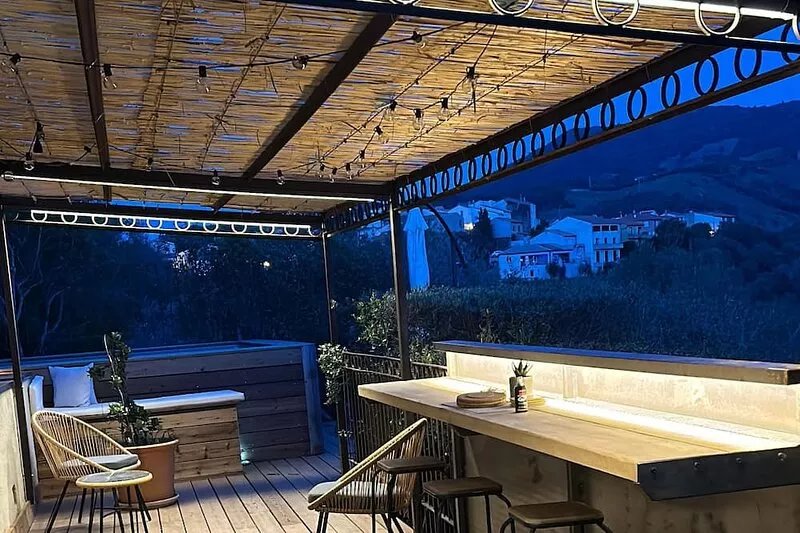 L'Atelier de Maillol, location, views, sleeps 8*, spacious, town 4 beds, 3