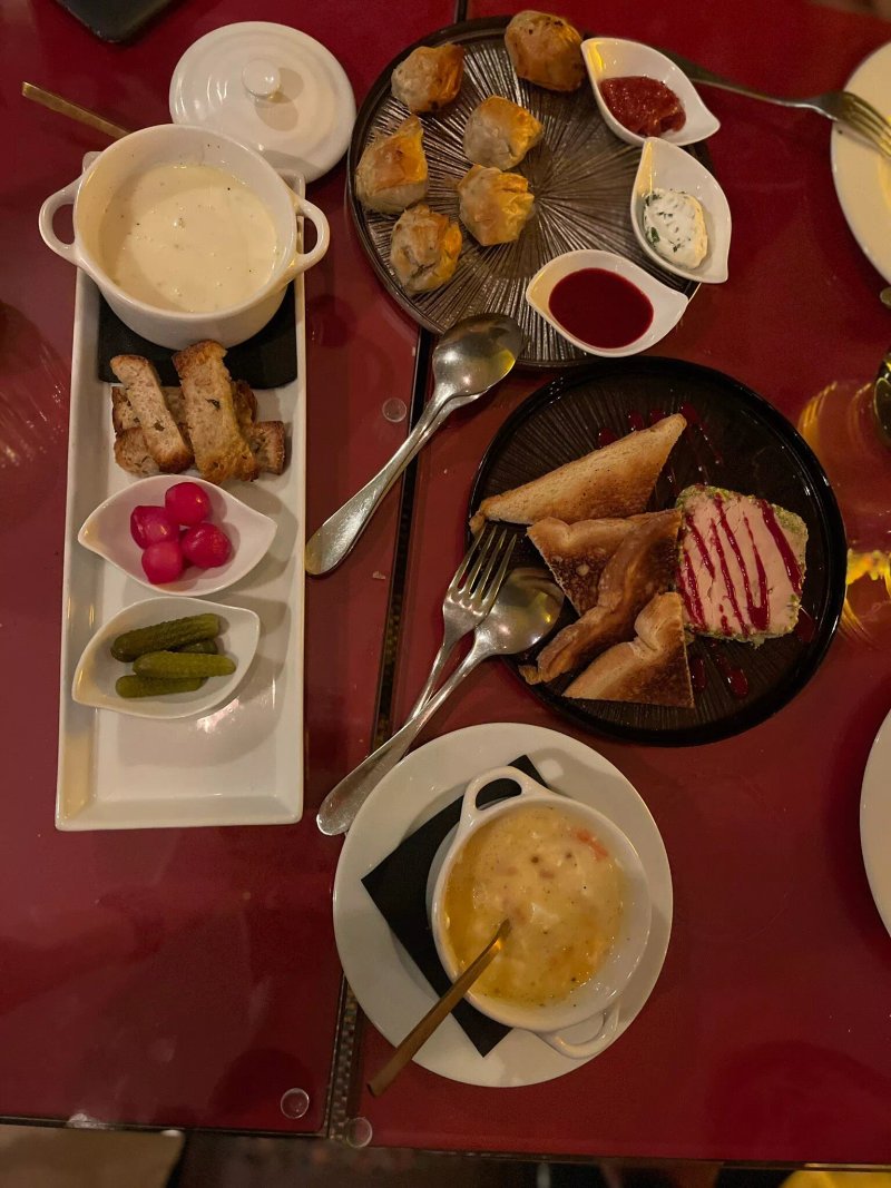 ZOZO - Unforgettable Restaurant & Cocktail Bar