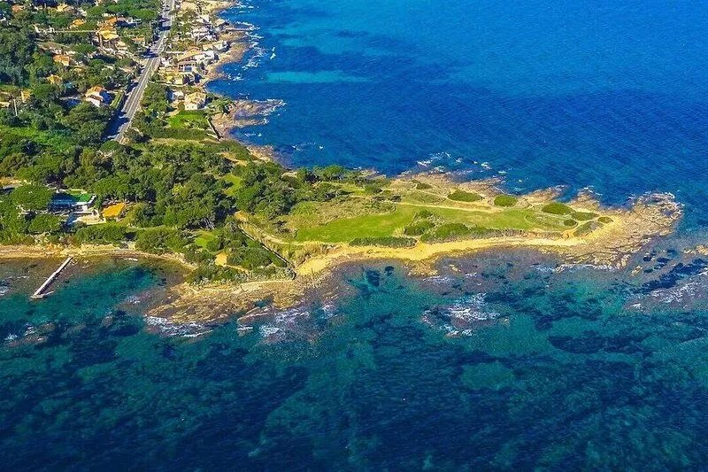 Luxury Provencal villa in Sainte Maxime, stunning view of sea and St. Tropez Poo