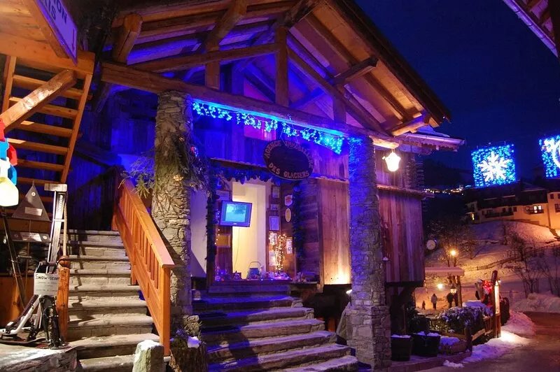 Chalet in the center of Montchavin-La Plagne facing south facing slopes and