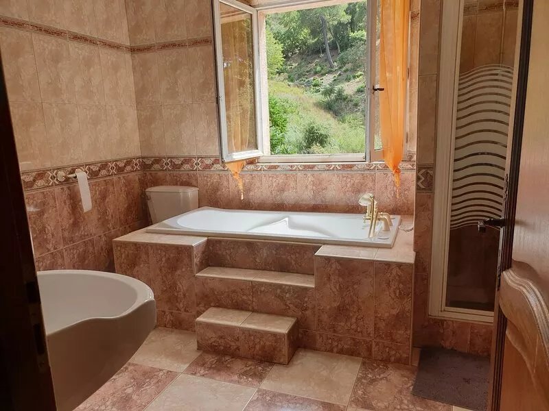 Beautiful villa spatieuse quiet residential area