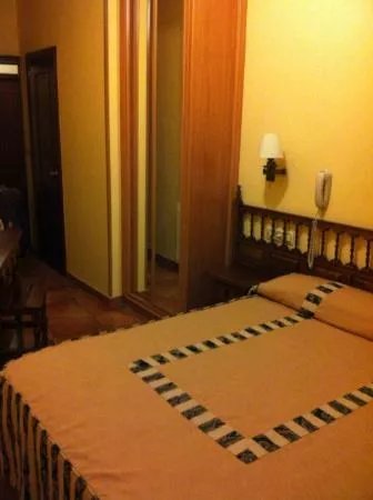 Hostal Casais