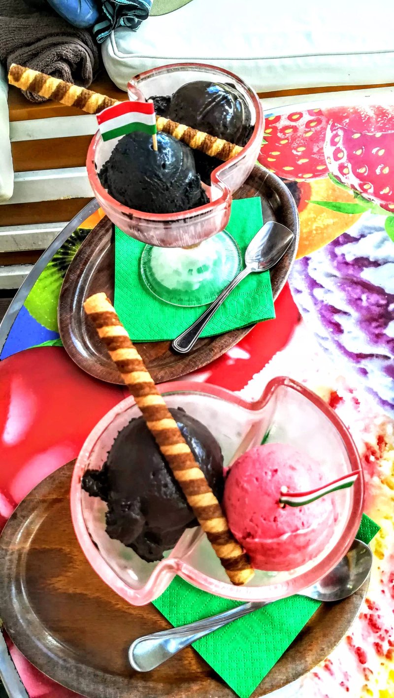 Caffee Rigoletto Eis Salon