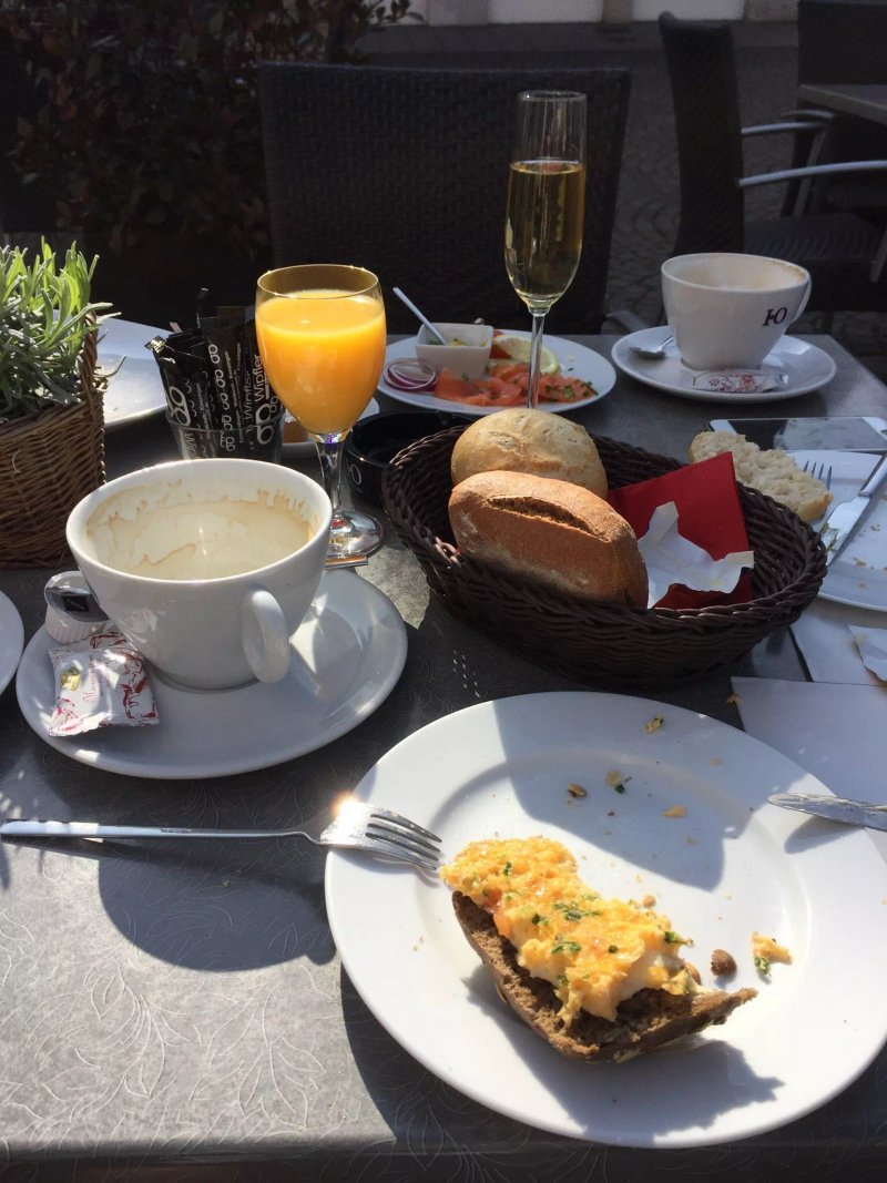 Emotion Cafe, Restaurant und Mehr