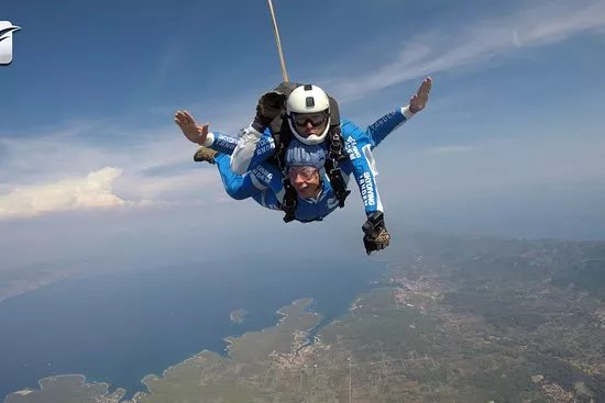 Skydiving Tandem Split
