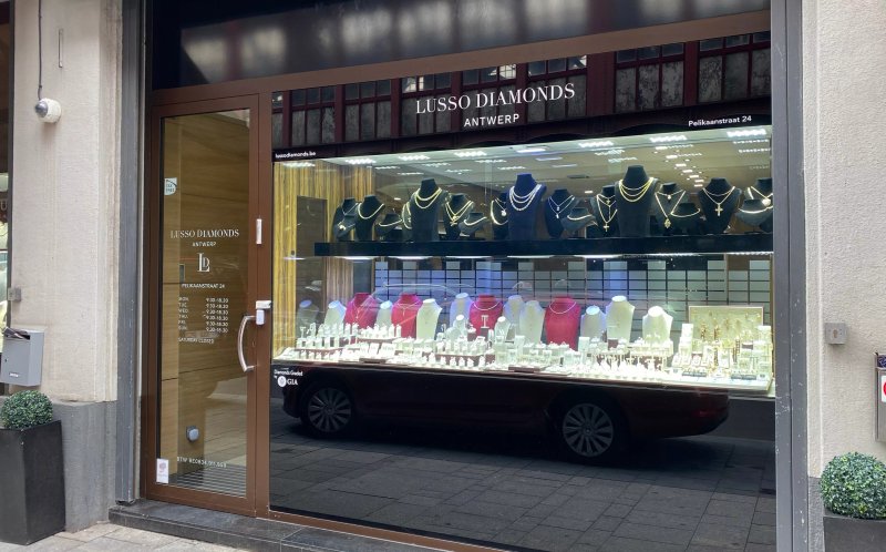 Lusso Diamonds (central Station)