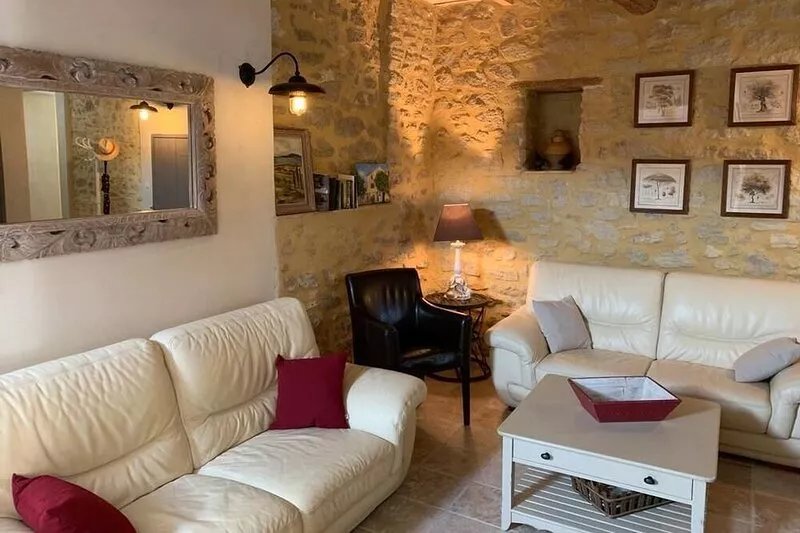 Authentic Mas Provençal near Mont-Ventoux with private pool