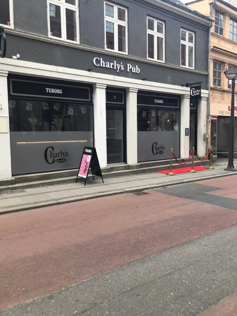 Charly's Pub