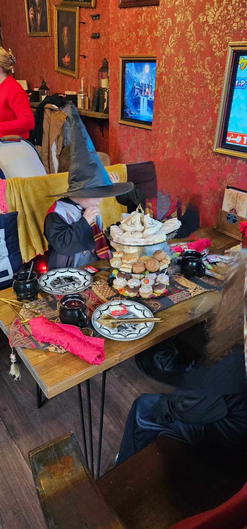 The Corner Cauldron Bar And Tearoom