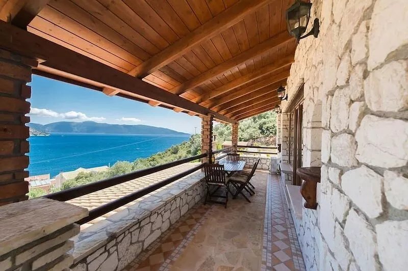 Odysseus - Luxury Stone Apartments with stunning sea view