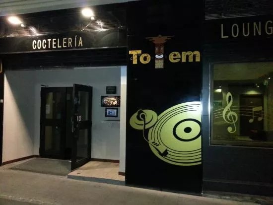 Totem Granada