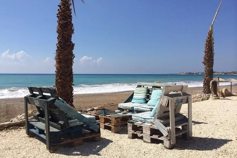 Luxury House with large pool and Sea Views,  close to Coral Bay. Free WIFI