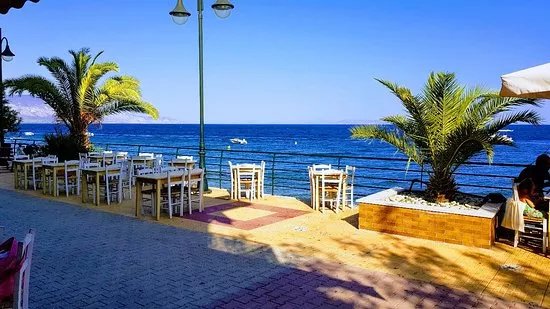 Agioon Theodoron Beach