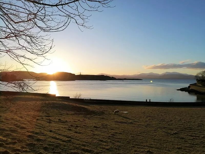 Seaside Apartment   - sleeps 4 guests  in 2 bedrooms