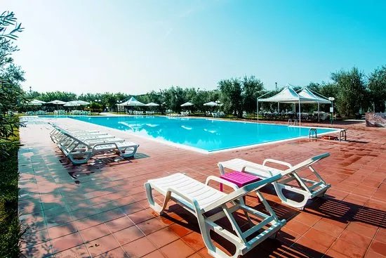 Piscina Sporting Club Giardino degli Ulivi