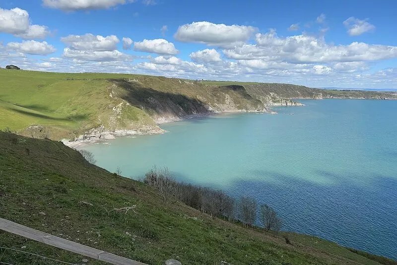 Beautiful 3 Bed Spacious Apartment close to Brixham Harbour
