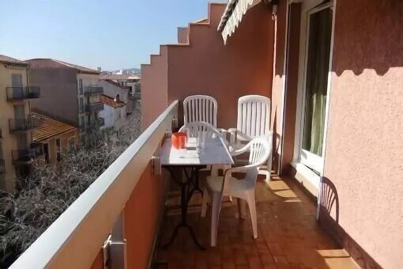 SAINTE MAXIME GOLFE ST TROP 2 rooms Cabin-50 m beach-centerOffice Tourisme