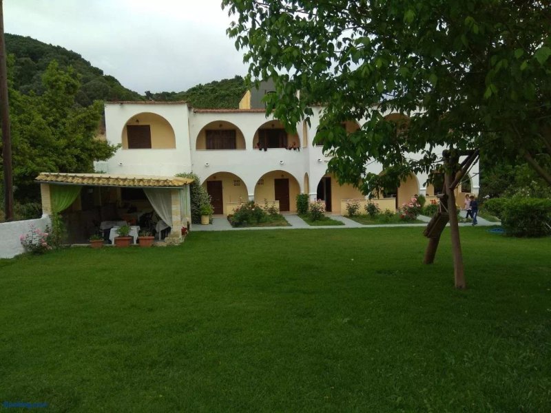 Santa Maria Apartment's Gardenos