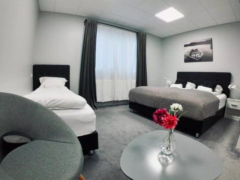 Hotel Tjarna Keflavik Airport