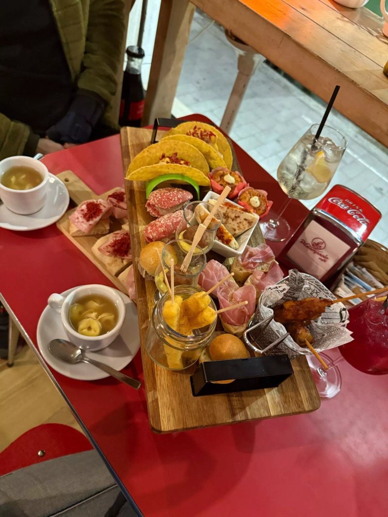 Alice Bar