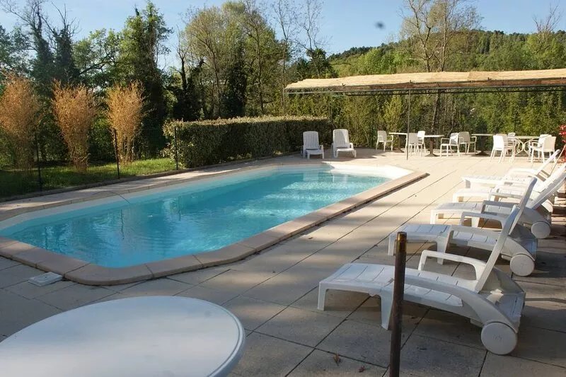 Villa 13 p. at Saignon in the Luberon natural park, with a private swimming pool