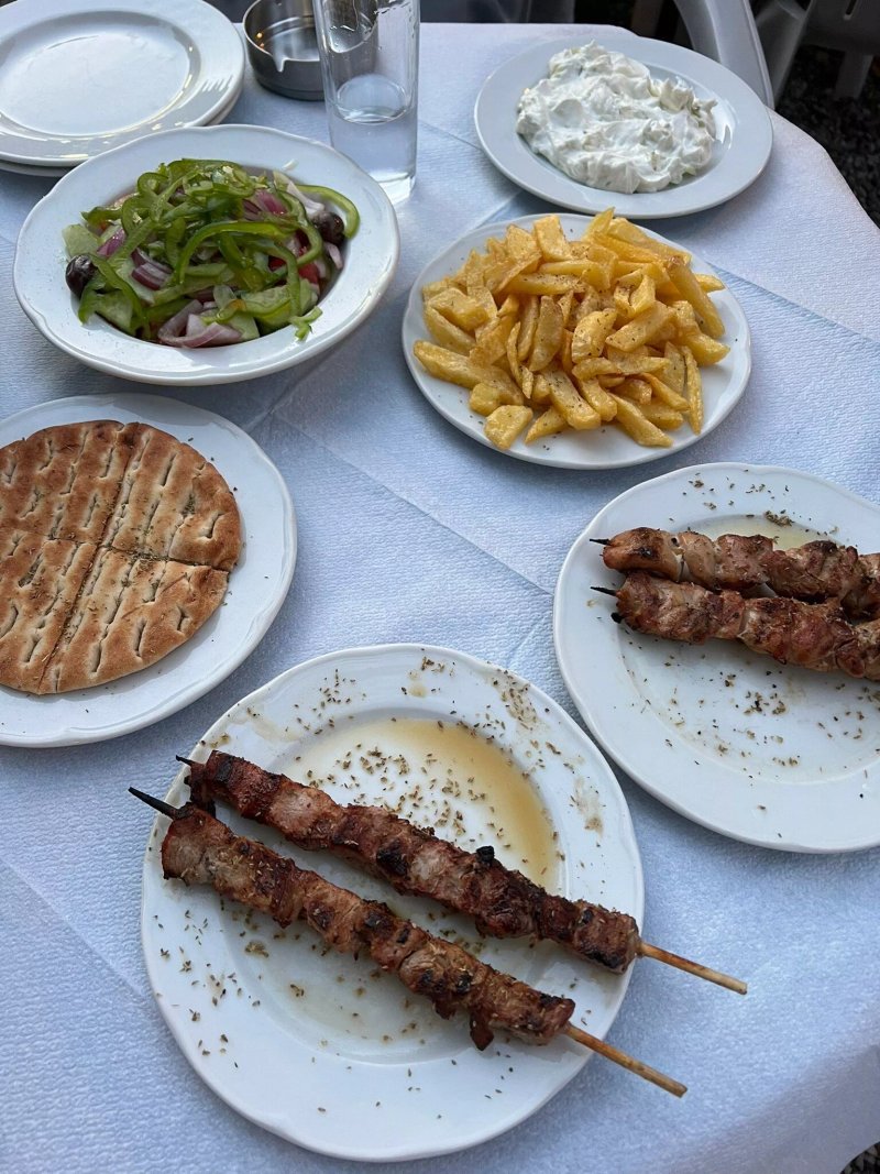 Sta Souvlakia