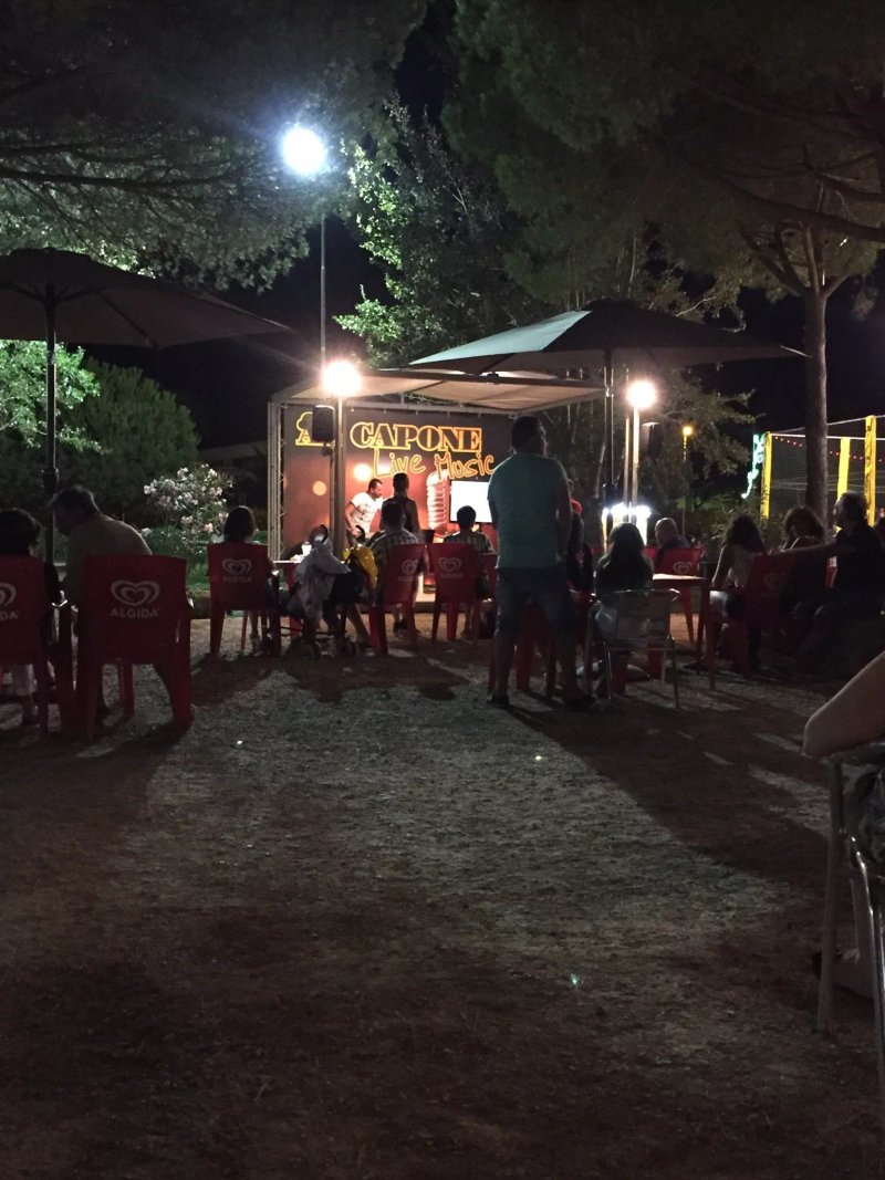 Al Capone Cafe