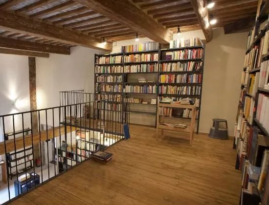 Libreria Tornalibro - Parole Contro L'effimero